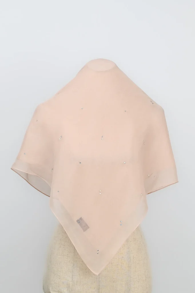 SAYANG SQUARE – Pearled Ivory