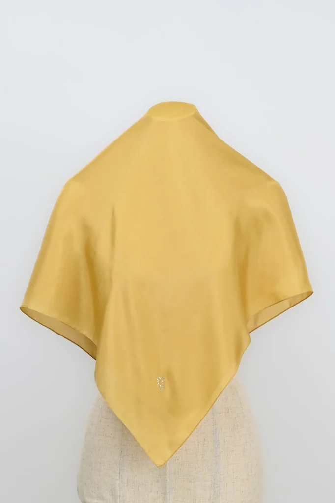 NYLA SILK SQUARE – Golden