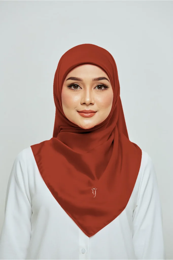AUREA SATIN SQUARE – Maple Syrup